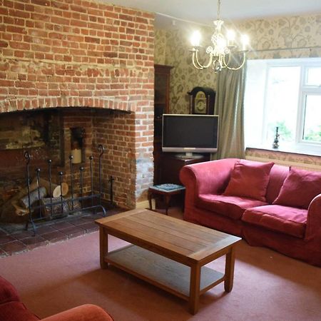 At The Farmhouse Hunters Hall Hotel Dereham Buitenkant foto